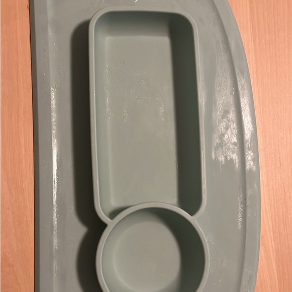 Silicone baby plates/bowls - Picture 4 of 4